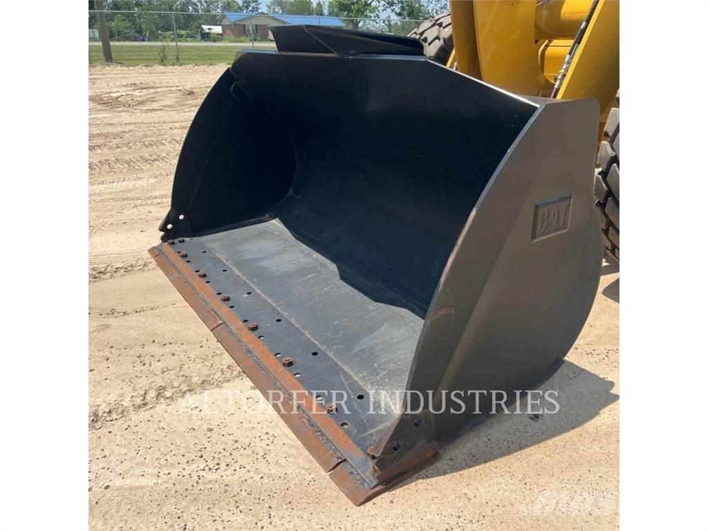 CAT 926M ホイールローダー・タイヤショベル
