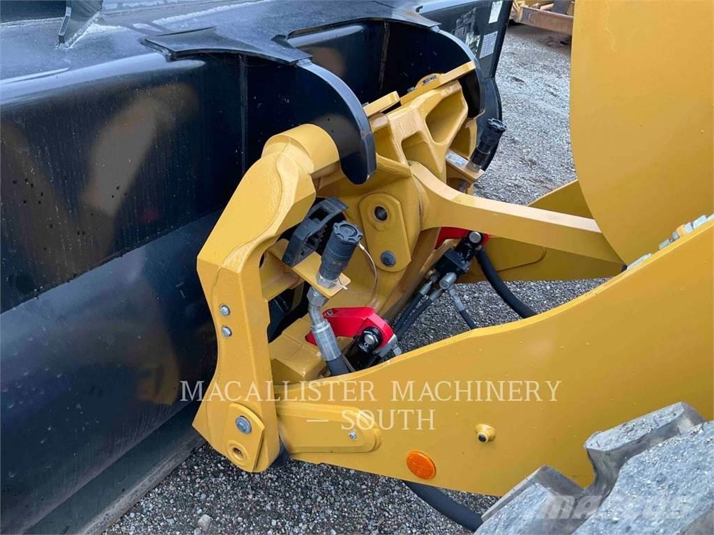CAT 926M ホイールローダー・タイヤショベル