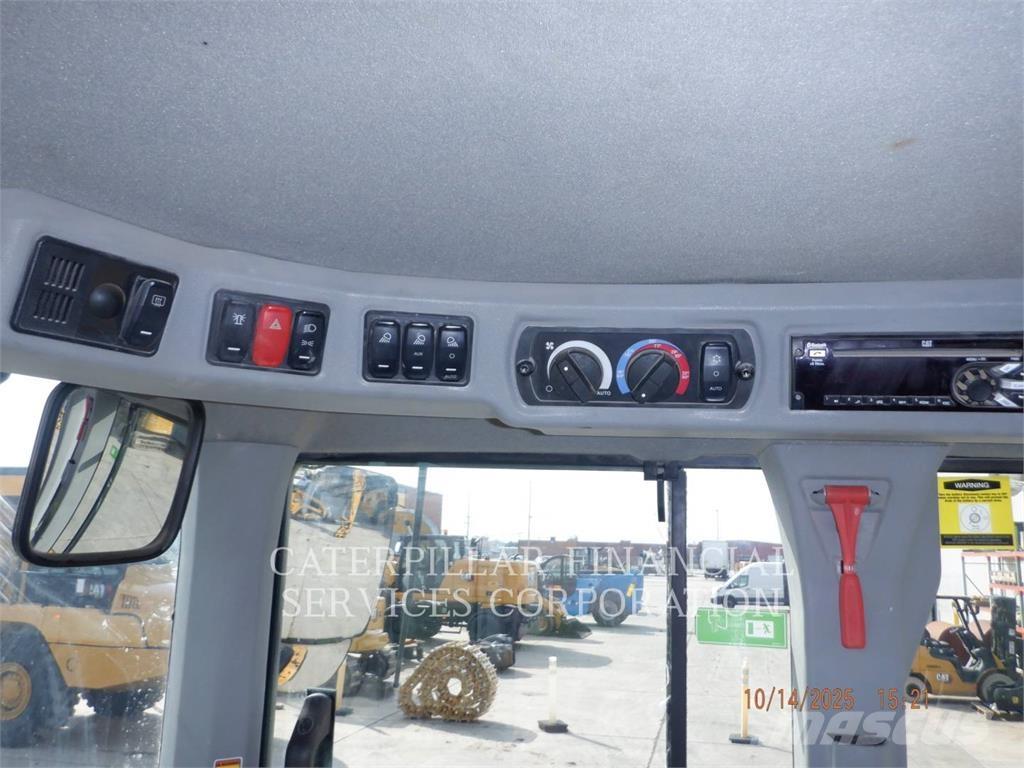 CAT 926M ホイールローダー・タイヤショベル