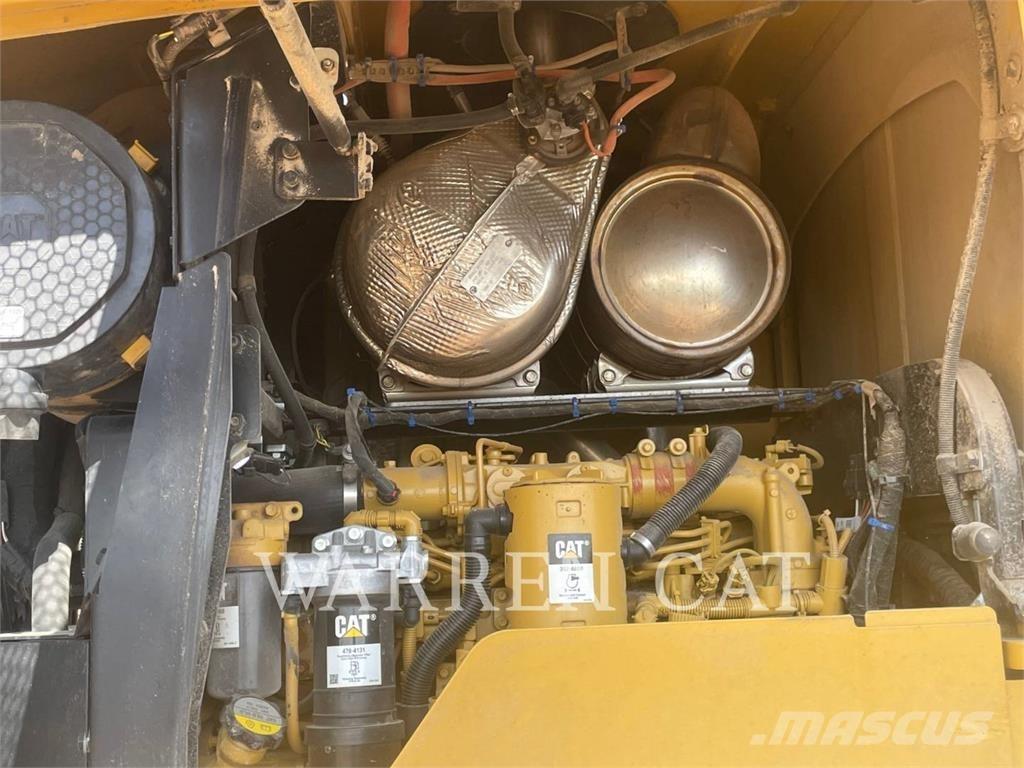 CAT 926M HL ホイールローダー・タイヤショベル