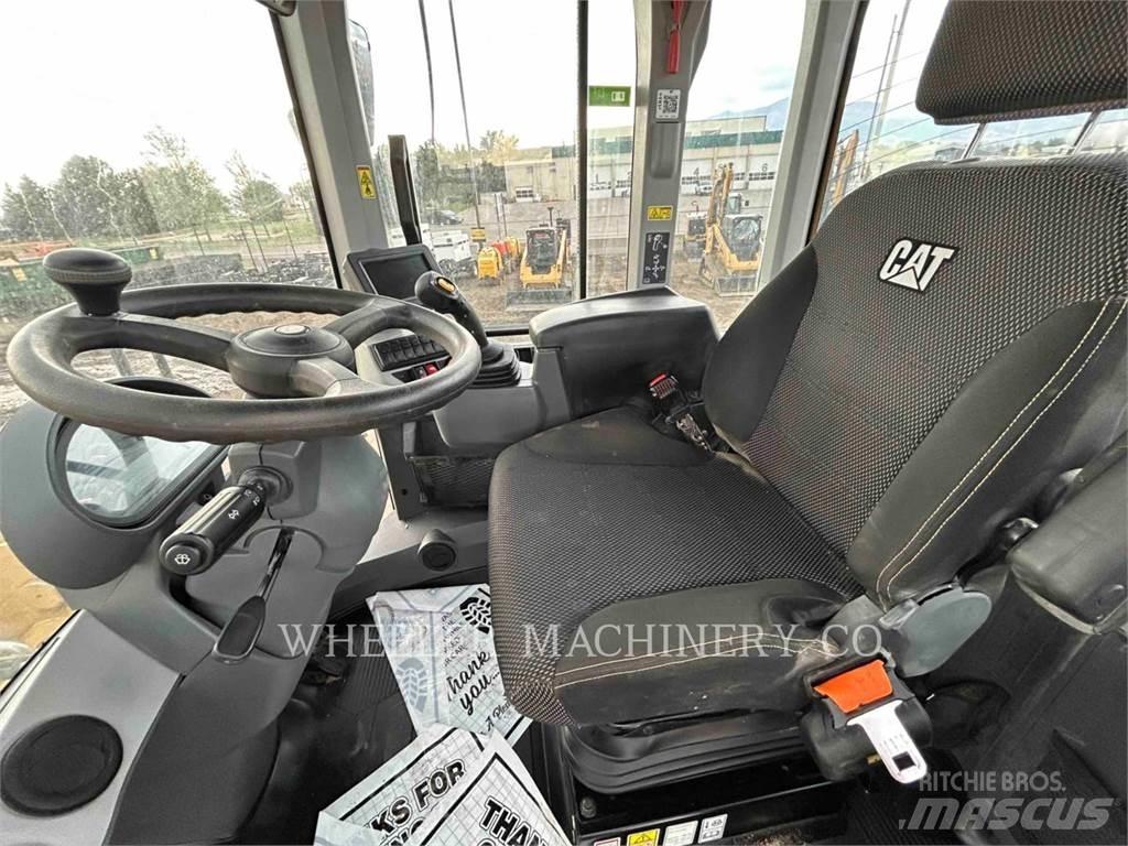 CAT 926M QC ホイールローダー・タイヤショベル