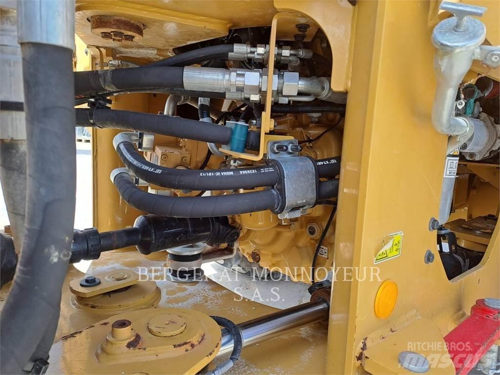 CAT 930M ホイールローダー・タイヤショベル