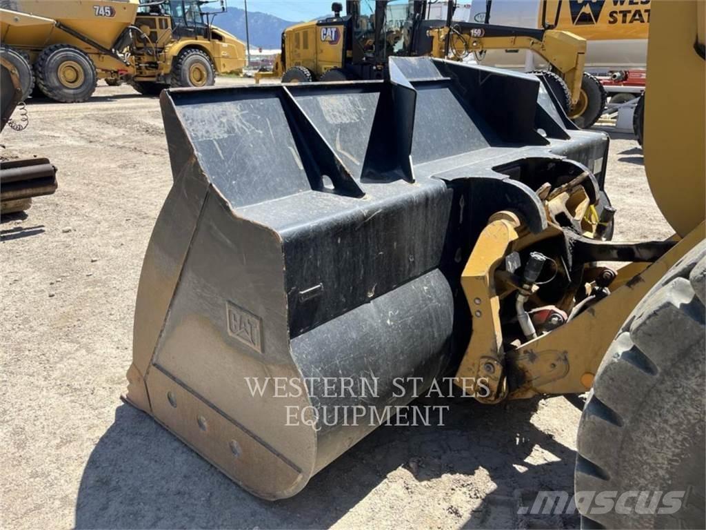 CAT 930M ホイールローダー・タイヤショベル