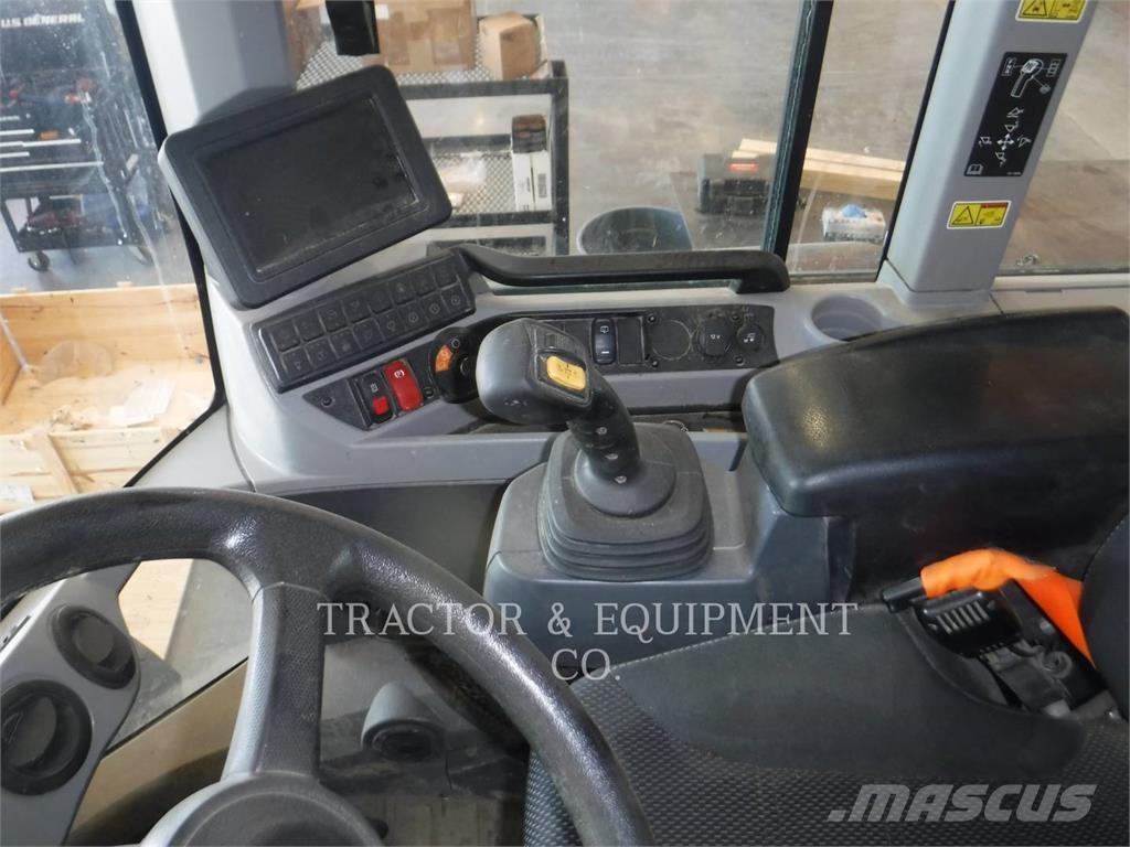 CAT 930M ホイールローダー・タイヤショベル