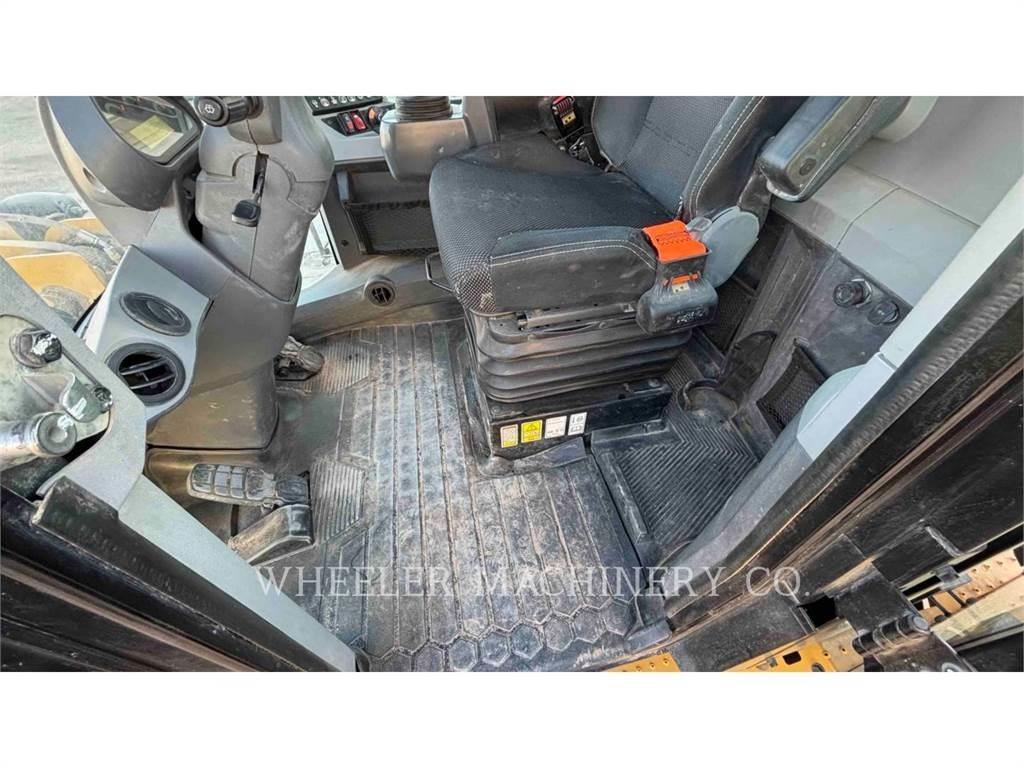 CAT 930M QC ホイールローダー・タイヤショベル