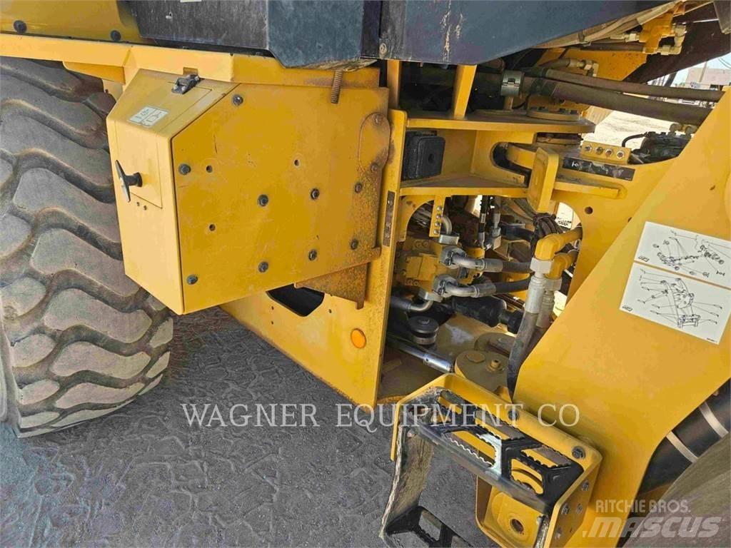 CAT 938M ホイールローダー・タイヤショベル