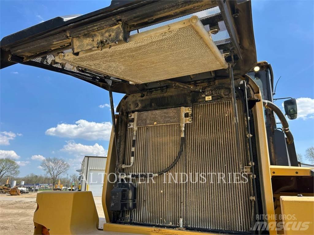 CAT 938M ホイールローダー・タイヤショベル
