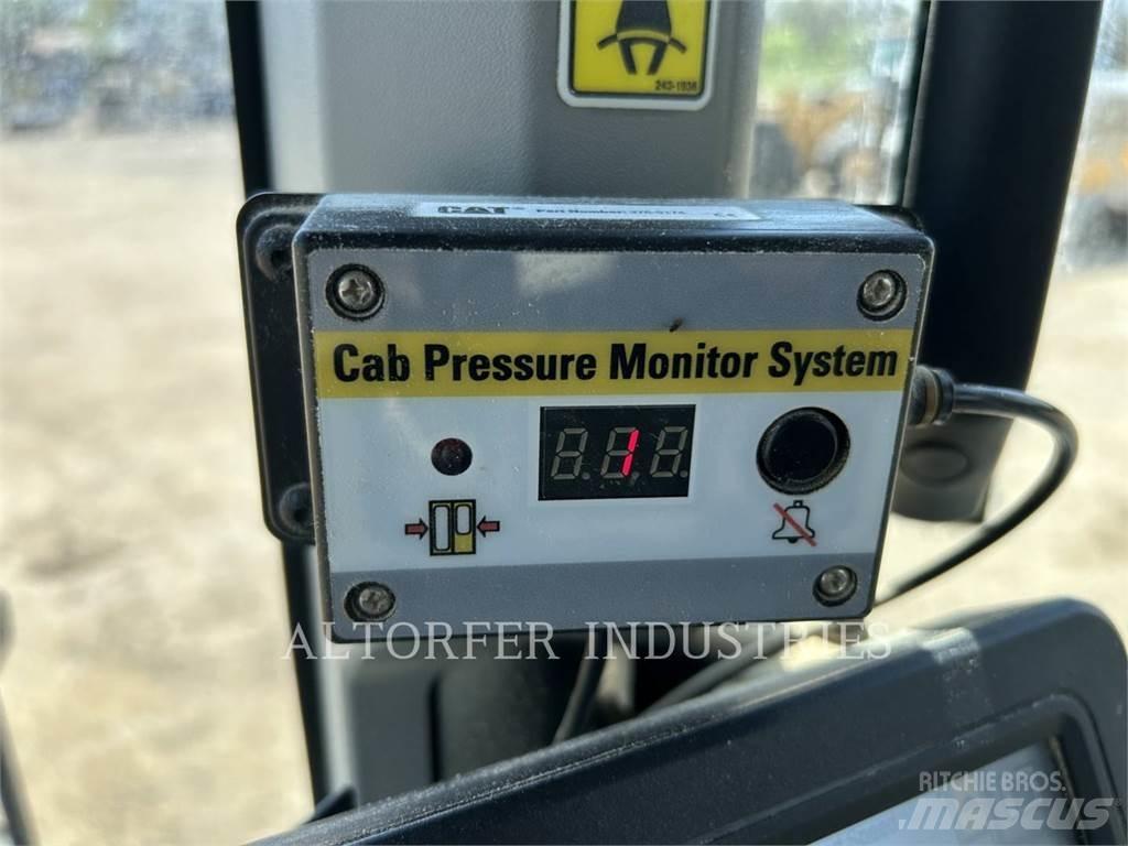 CAT 938M ホイールローダー・タイヤショベル