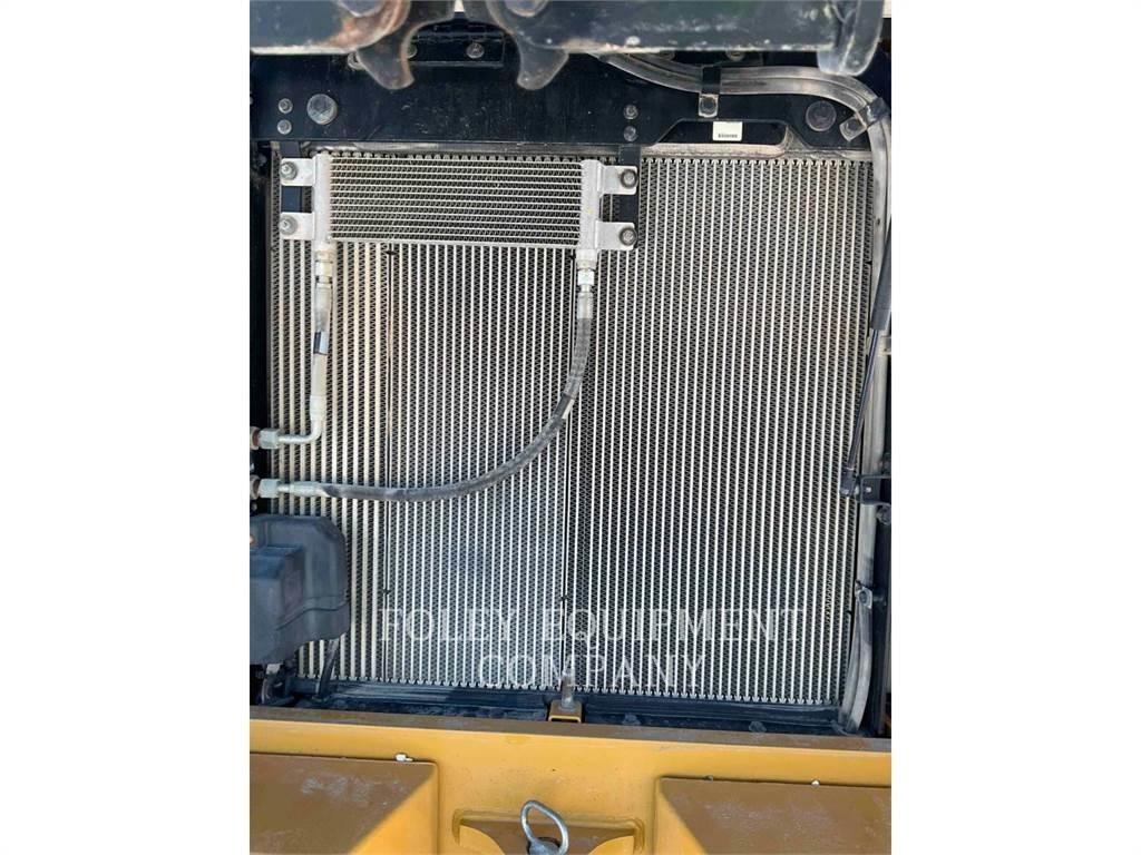 CAT 938M ホイールローダー・タイヤショベル