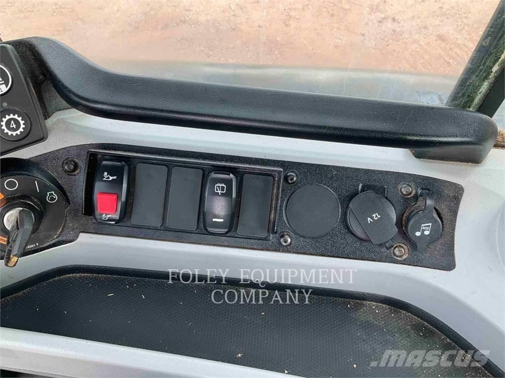 CAT 938M ホイールローダー・タイヤショベル