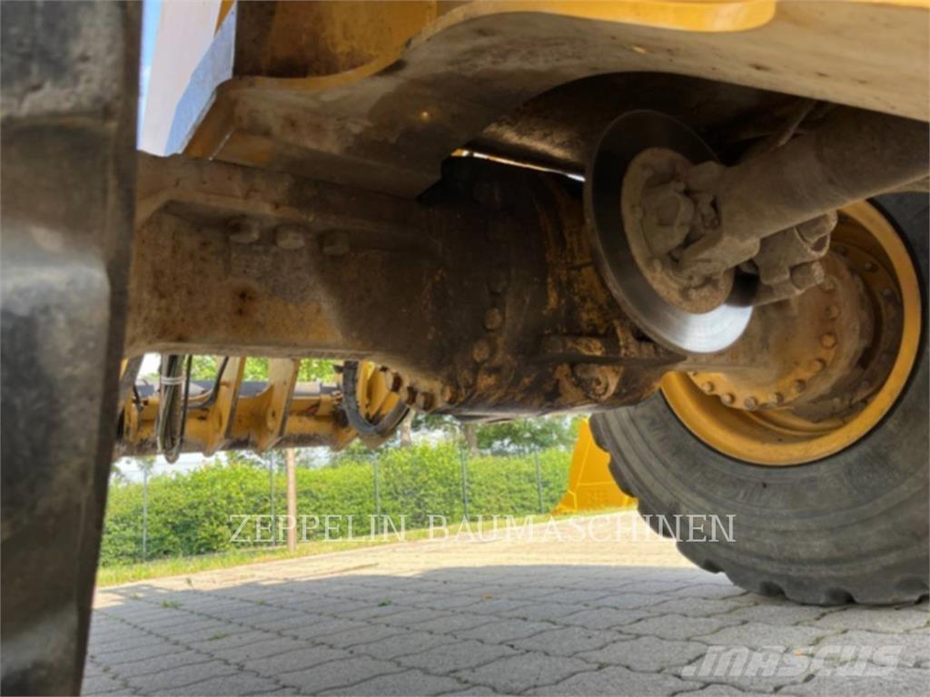 CAT 938M ホイールローダー・タイヤショベル