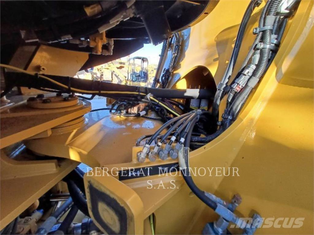 CAT 938M ホイールローダー・タイヤショベル