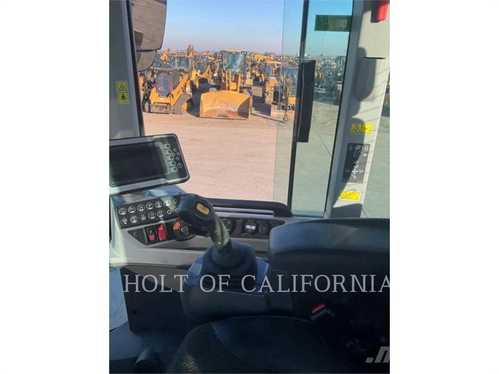 CAT 938M ホイールローダー・タイヤショベル