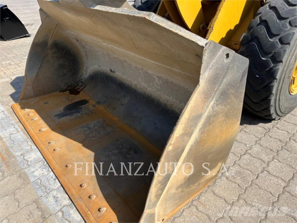 CAT 938M ホイールローダー・タイヤショベル