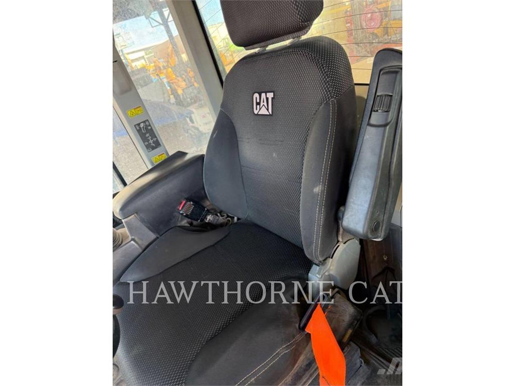 CAT 938M ホイールローダー・タイヤショベル