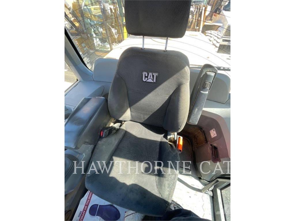 CAT 938M ホイールローダー・タイヤショベル