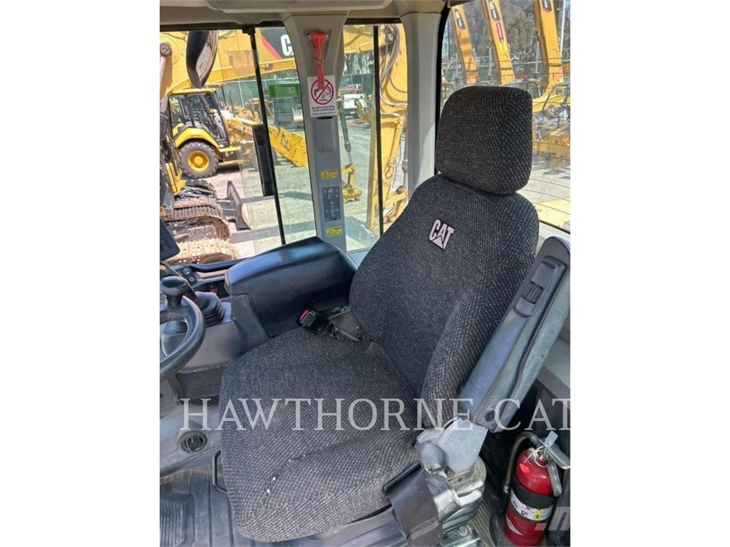 CAT 938M ホイールローダー・タイヤショベル