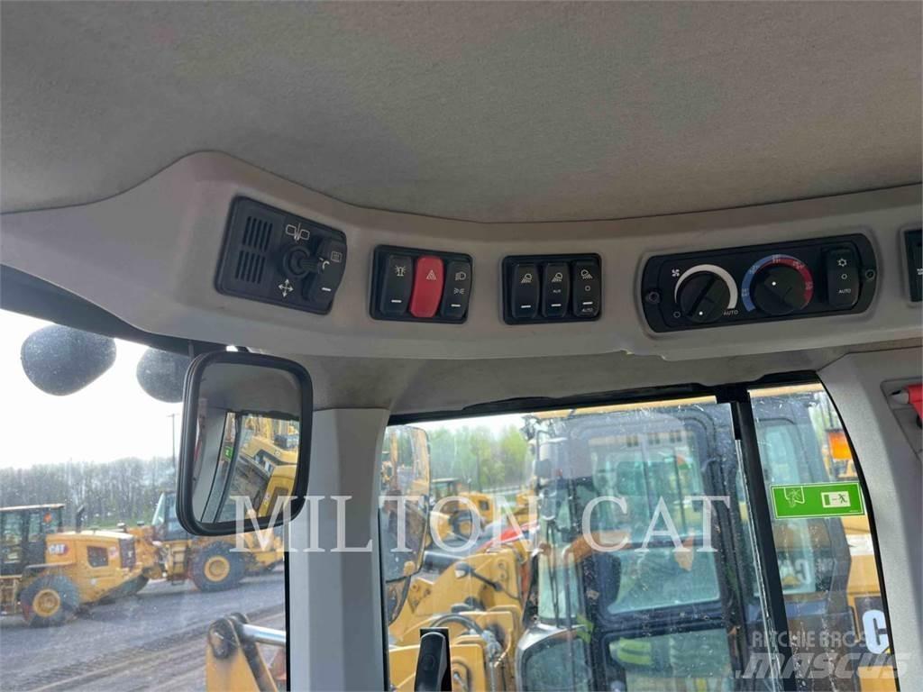 CAT 938M 2V ホイールローダー・タイヤショベル