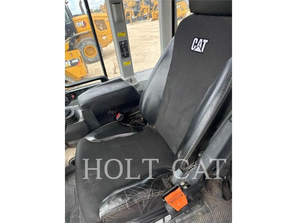 CAT 938M QC ホイールローダー・タイヤショベル