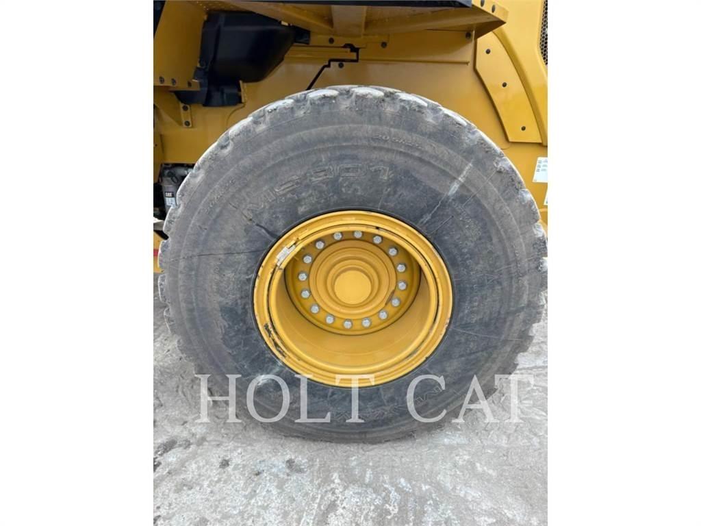 CAT 938M QC ホイールローダー・タイヤショベル