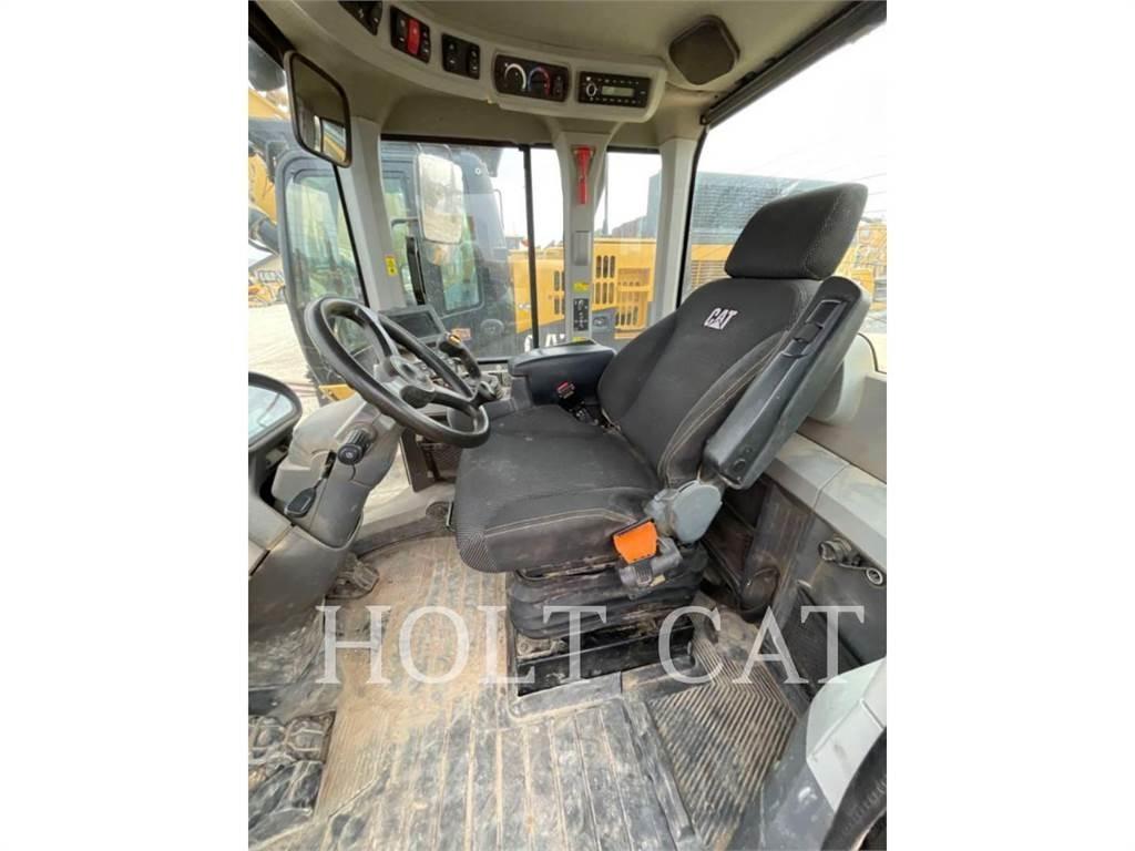 CAT 938M QC ホイールローダー・タイヤショベル