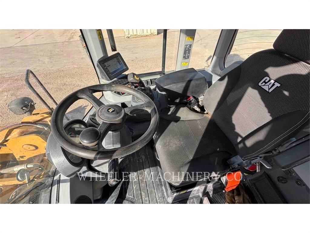 CAT 938M QC ホイールローダー・タイヤショベル