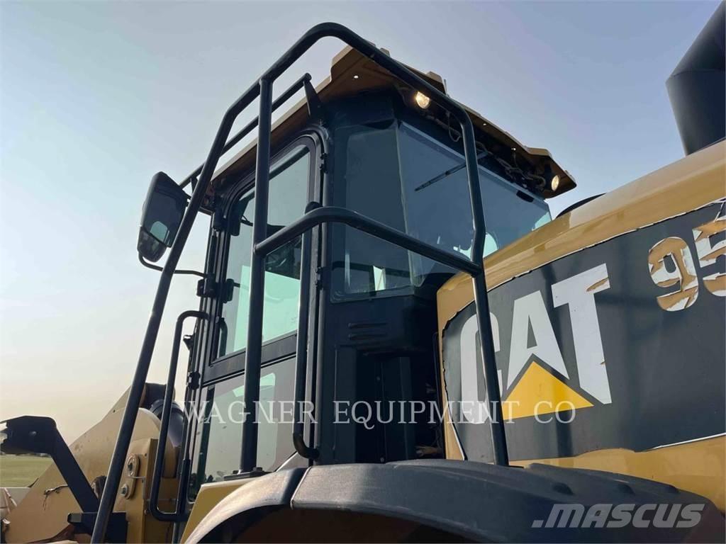 CAT 950M ホイールローダー・タイヤショベル
