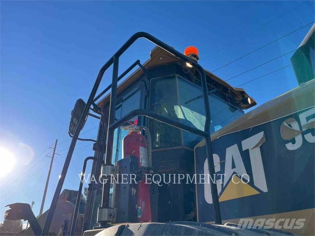 CAT 950M FC ホイールローダー・タイヤショベル