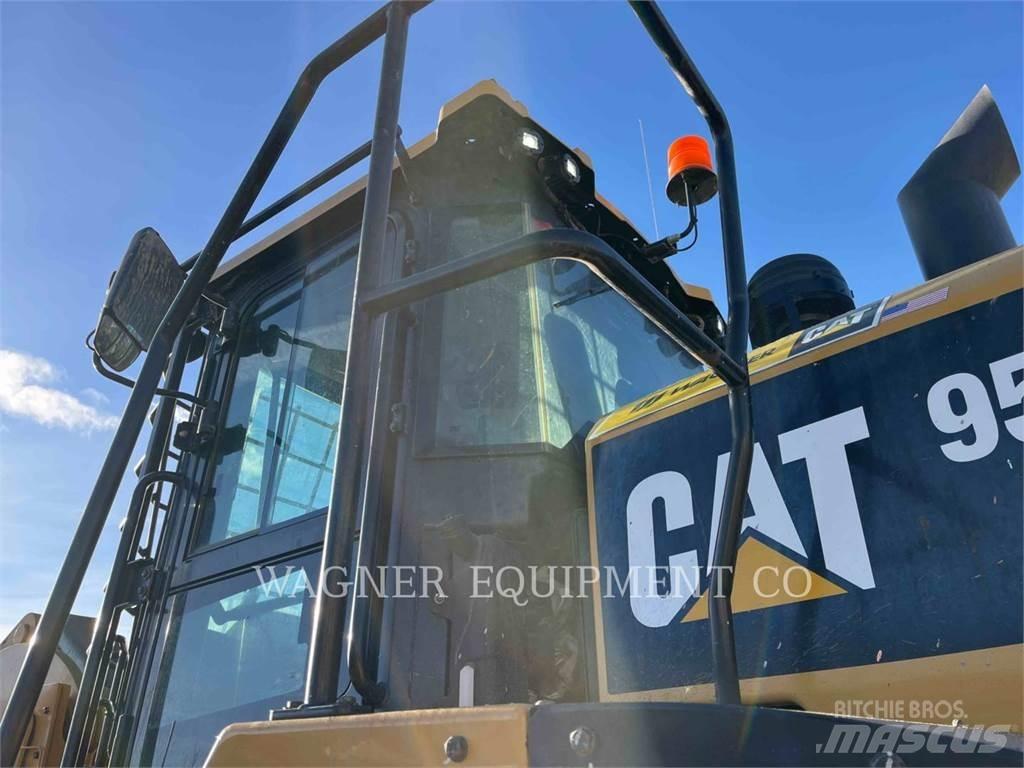 CAT 950M FC ホイールローダー・タイヤショベル