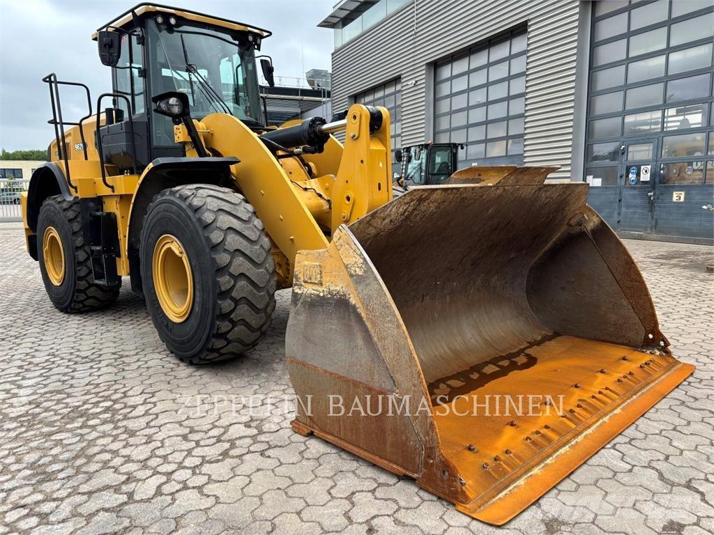 CAT 962M ホイールローダー・タイヤショベル