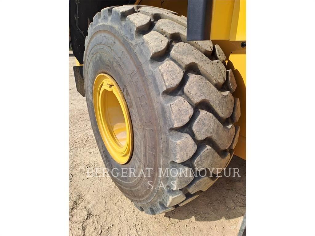 CAT 966 ホイールローダー・タイヤショベル