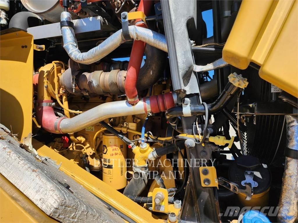 CAT 966M ホイールローダー・タイヤショベル