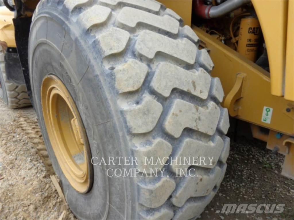 CAT 966M ホイールローダー・タイヤショベル