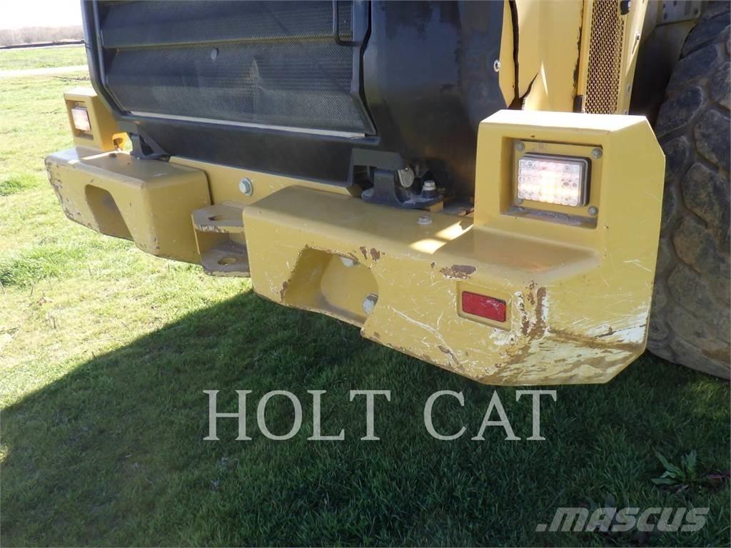 CAT 966M ホイールローダー・タイヤショベル