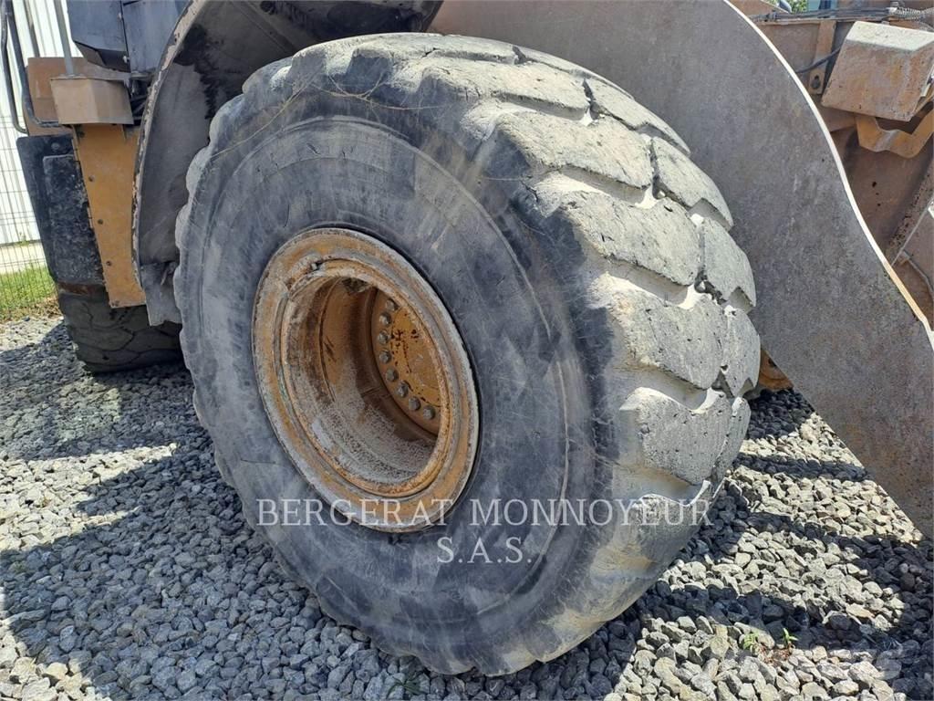 CAT 966M ホイールローダー・タイヤショベル