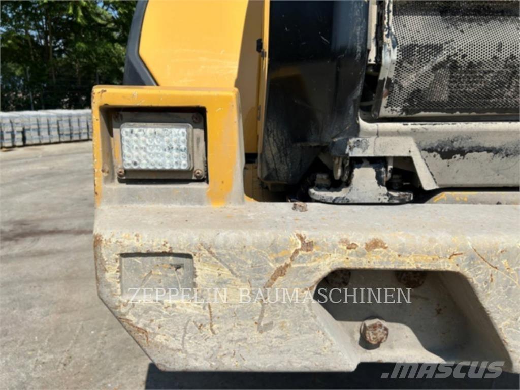 CAT 966M ホイールローダー・タイヤショベル