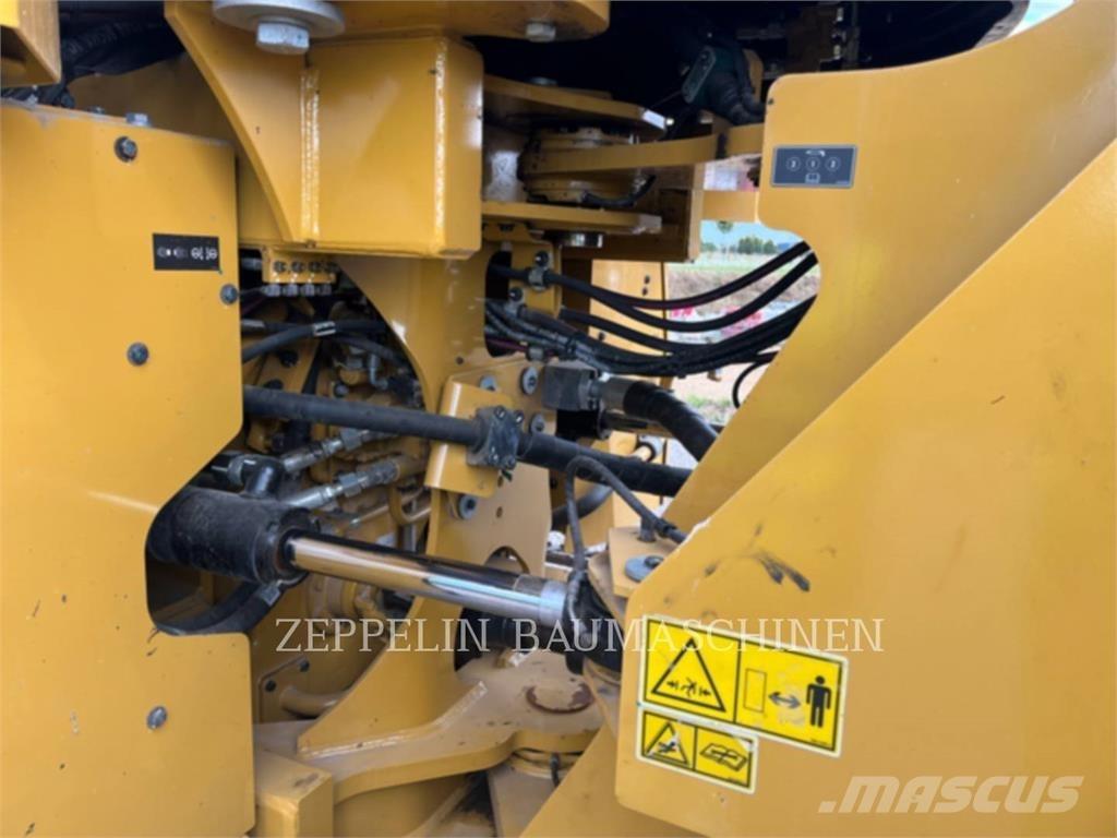 CAT 966M ホイールローダー・タイヤショベル