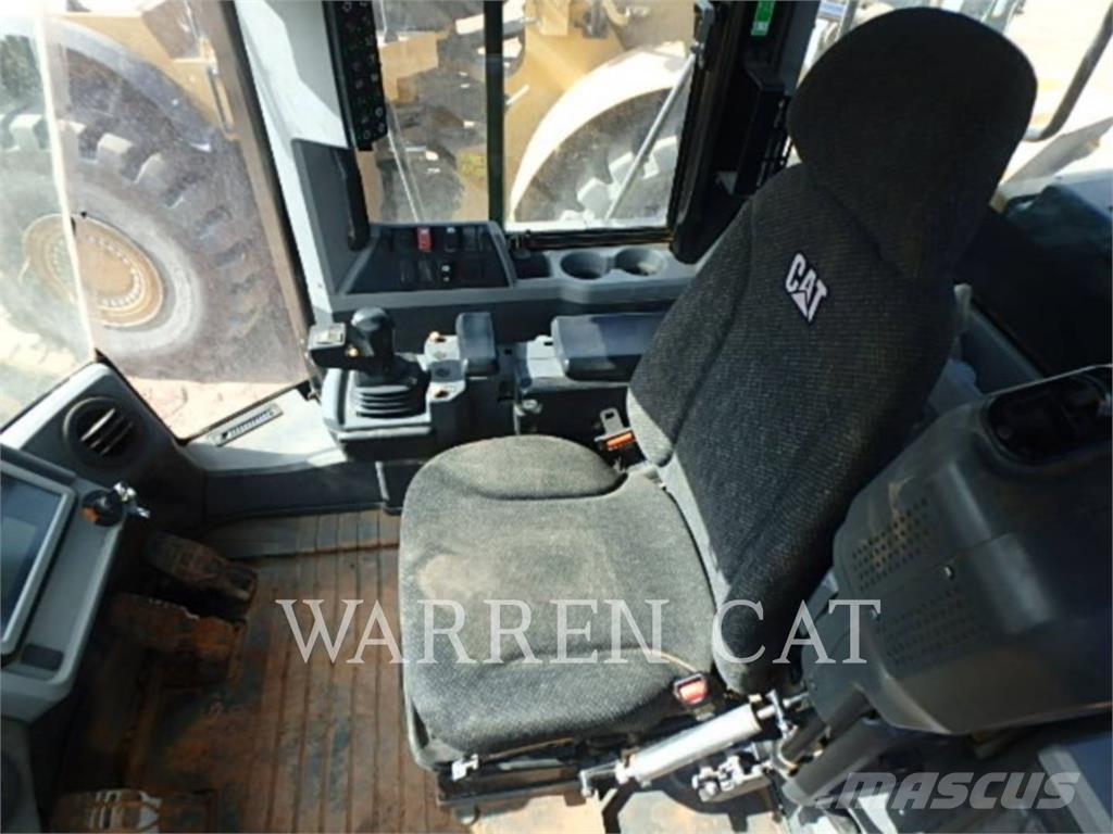 CAT 966M ホイールローダー・タイヤショベル