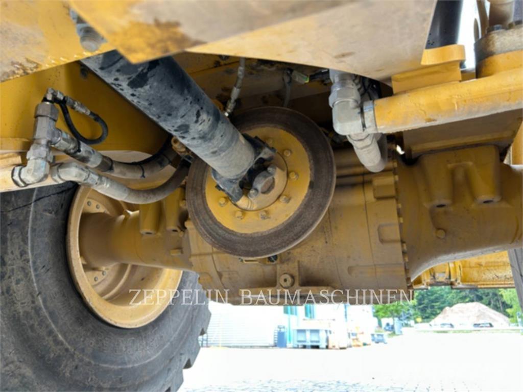 CAT 966M ホイールローダー・タイヤショベル