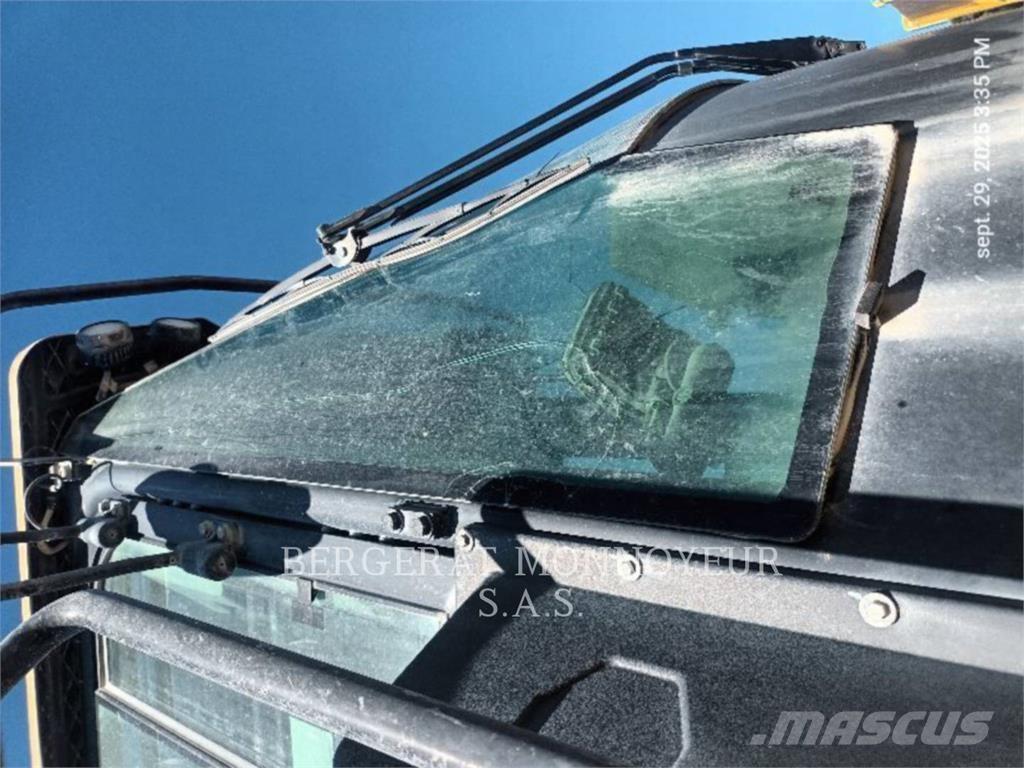 CAT 966M ホイールローダー・タイヤショベル