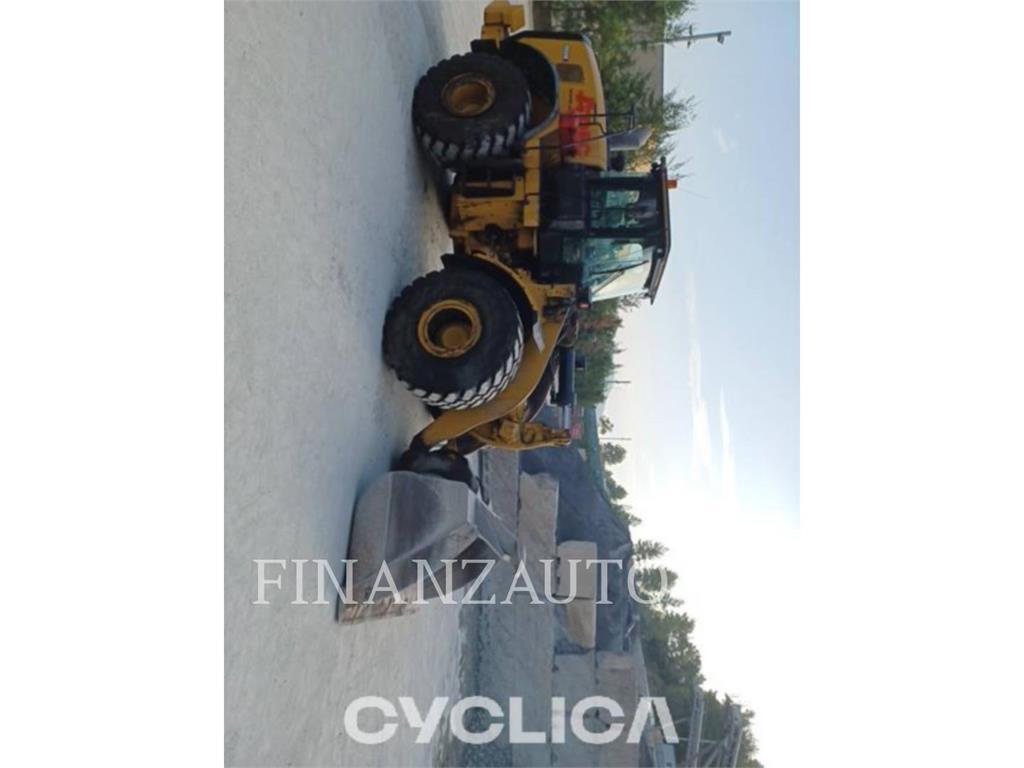 CAT 966M ホイールローダー・タイヤショベル