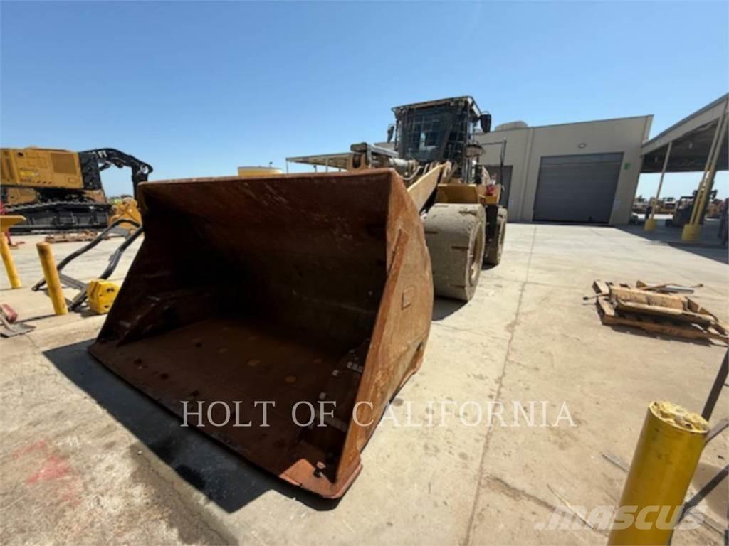 CAT 966M HL ホイールローダー・タイヤショベル