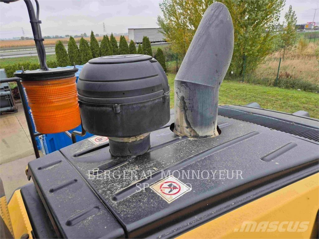 CAT 972 ホイールローダー・タイヤショベル