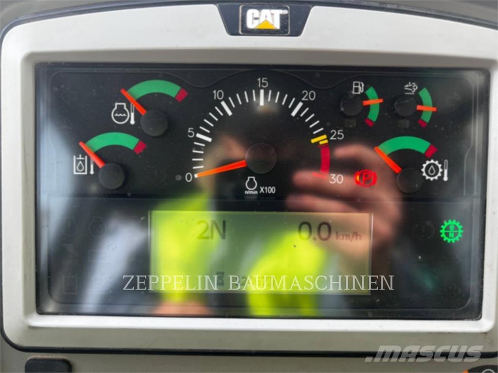 CAT 972M ホイールローダー・タイヤショベル