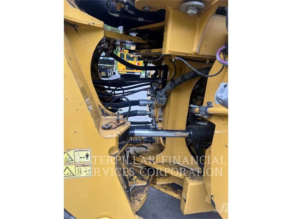 CAT 982M ホイールローダー・タイヤショベル