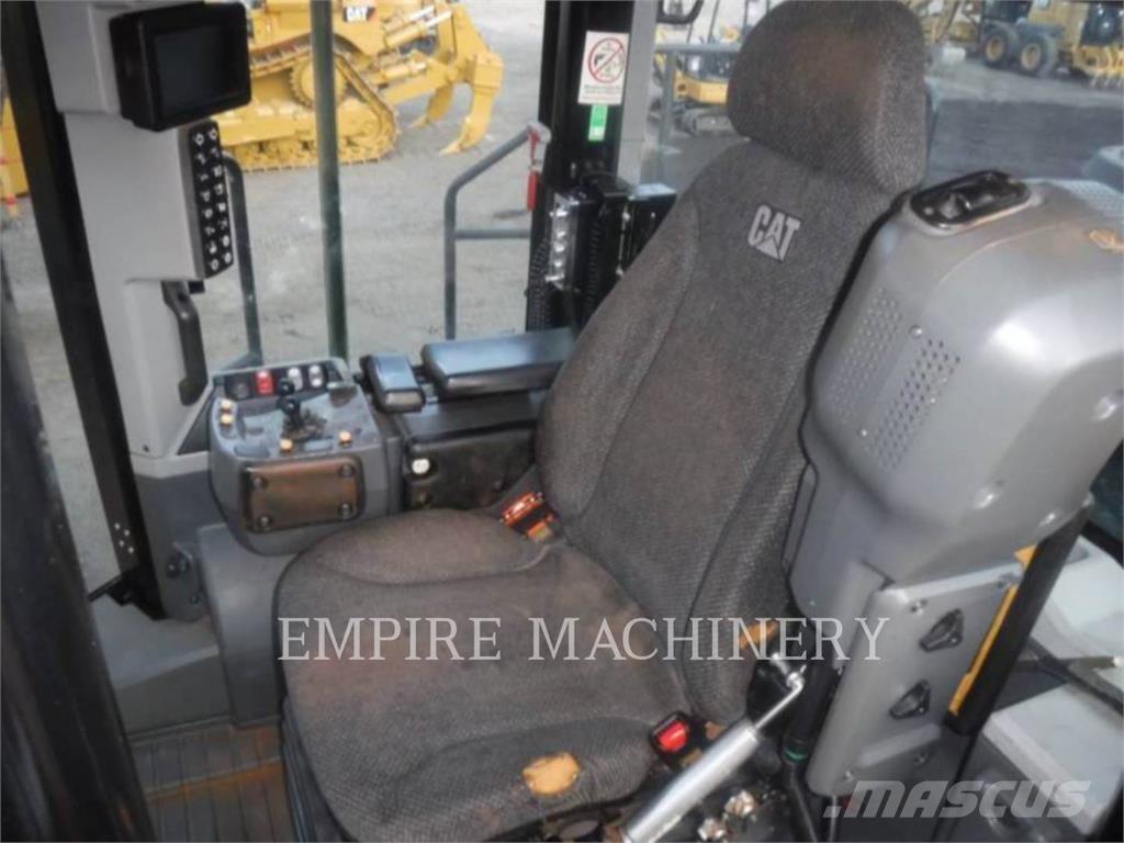 CAT 982M ホイールローダー・タイヤショベル