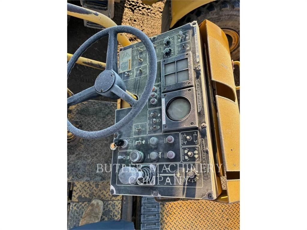 CAT AP-1000B アスファルトフィニッシャ