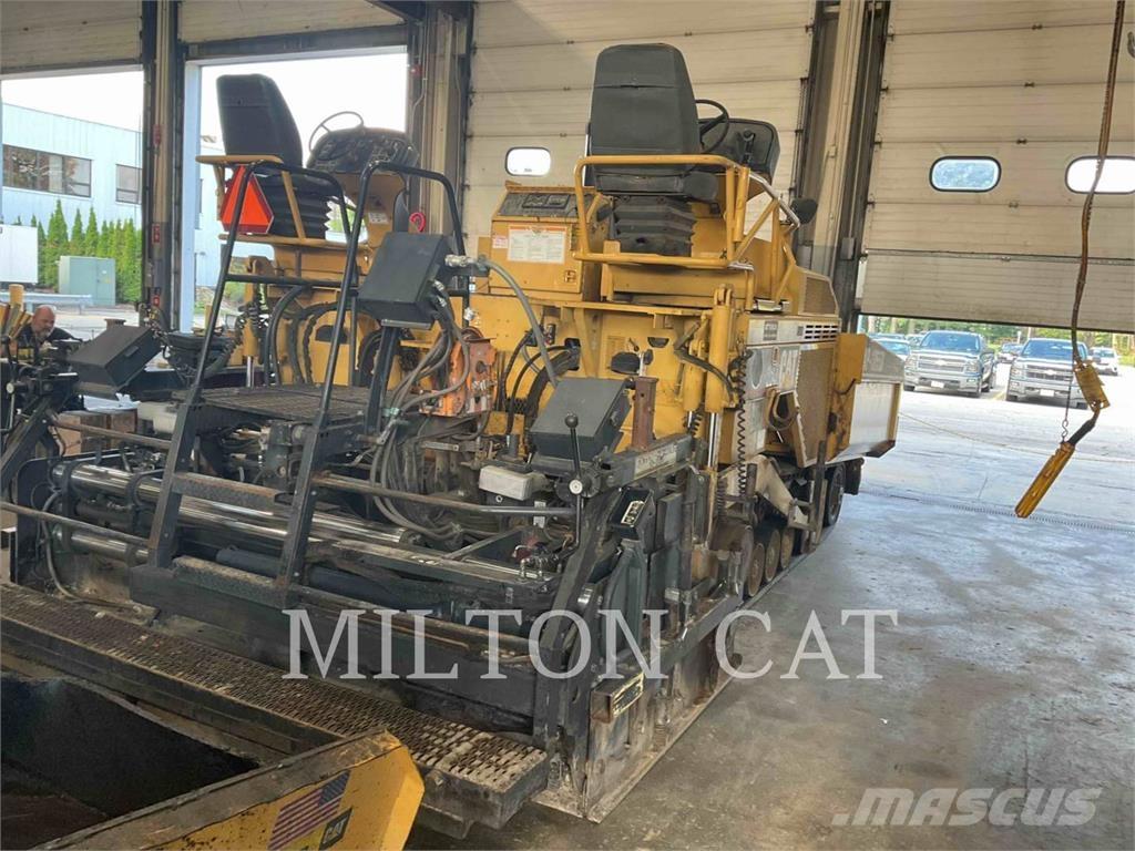 CAT AP-1055D アスファルトフィニッシャ