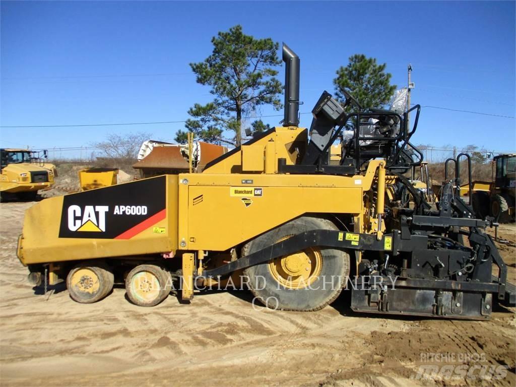 CAT AP-600D アスファルトフィニッシャ