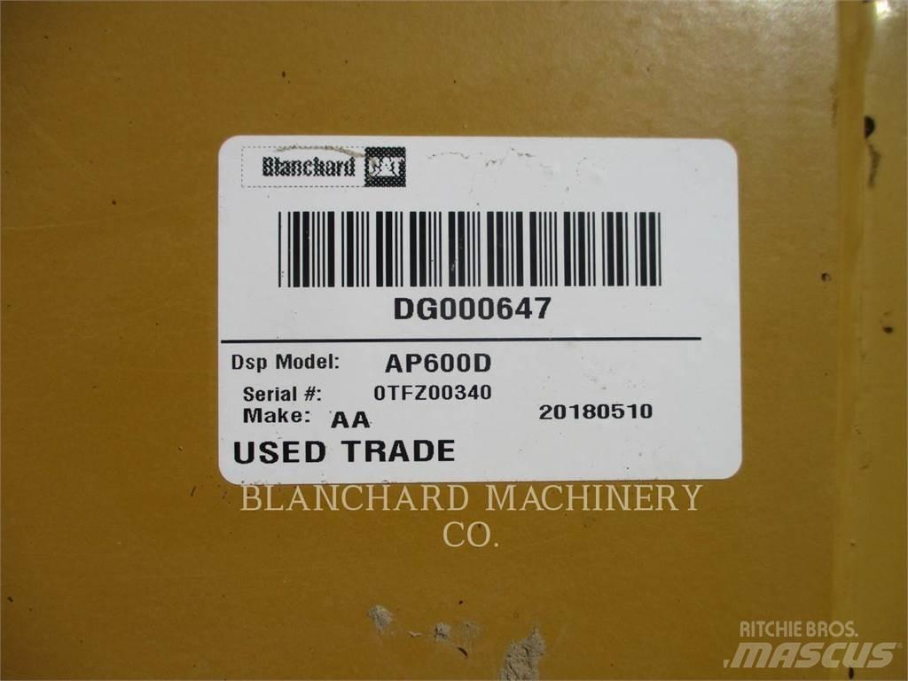 CAT AP-600D アスファルトフィニッシャ